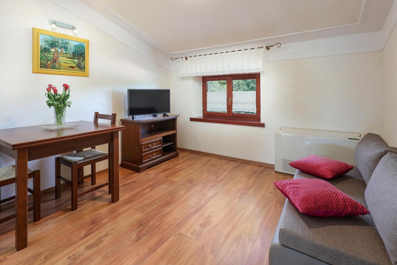 Casa Rustica Dva Baladura Apartments Канфанар Екстер'єр фото