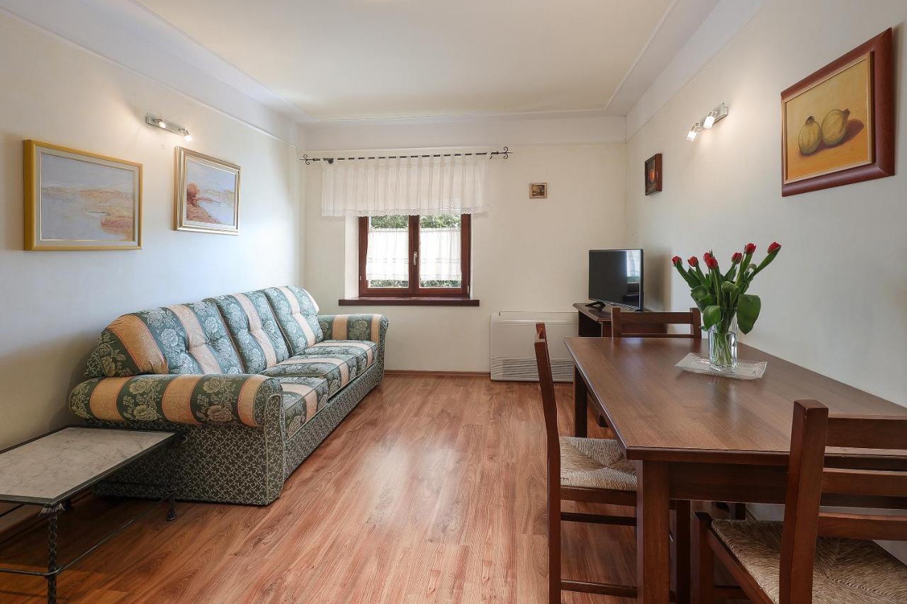 Casa Rustica Dva Baladura Apartments Канфанар Екстер'єр фото