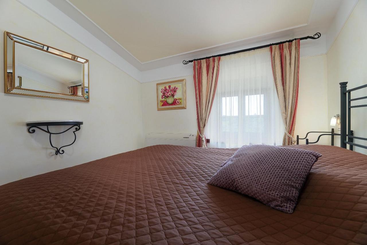 Casa Rustica Dva Baladura Apartments Канфанар Екстер'єр фото