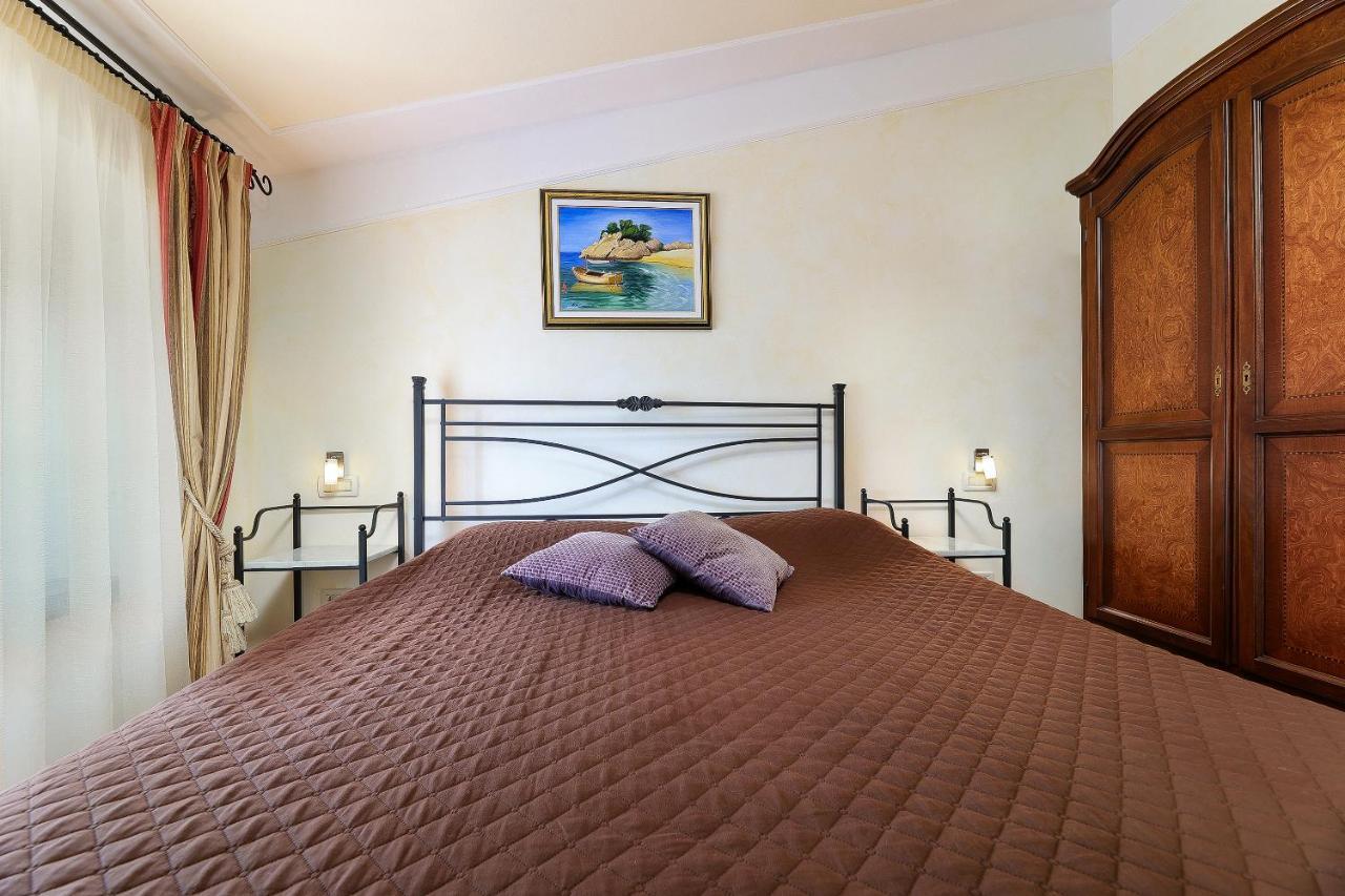Casa Rustica Dva Baladura Apartments Канфанар Екстер'єр фото